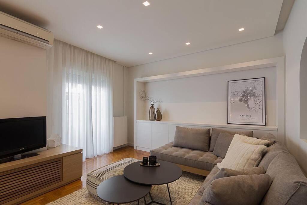 A Unique Apartment In The Historical Center-3Bds Atina Dış mekan fotoğraf