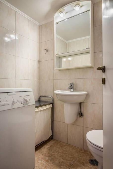 A Unique Apartment In The Historical Center-3Bds Atina Dış mekan fotoğraf